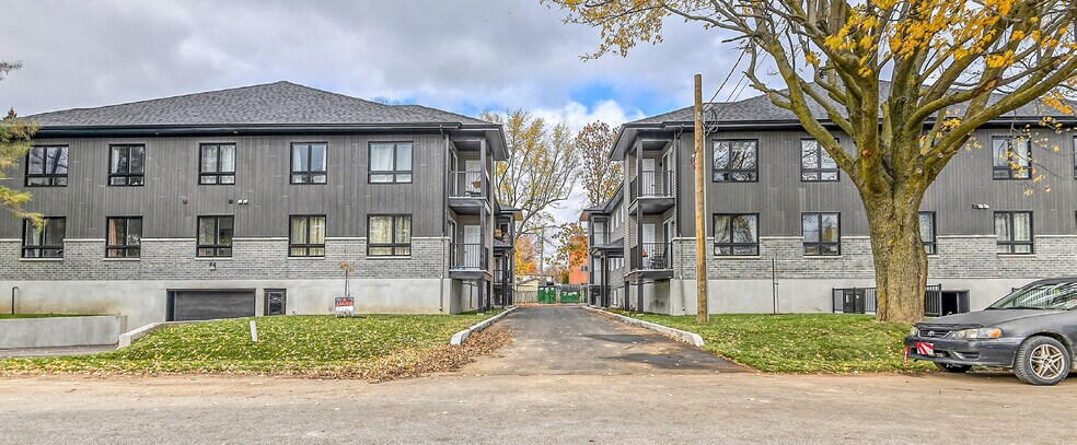More Photos Of 20 Rue Saint-Isidore, Saint-charles-borromee Apartments For Sale