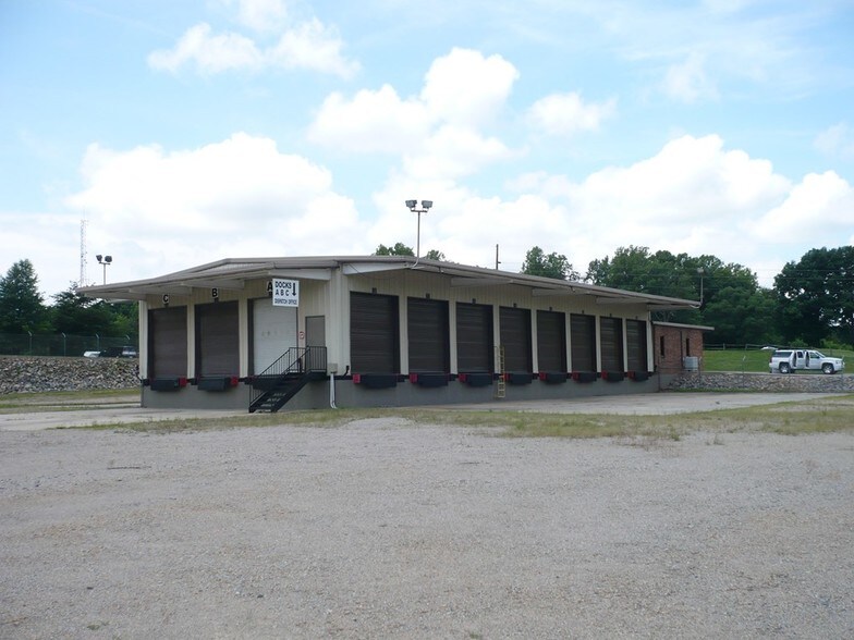 More Photos Of 2249 Goodyear Blvd, Danville Truck Terminal For Lease