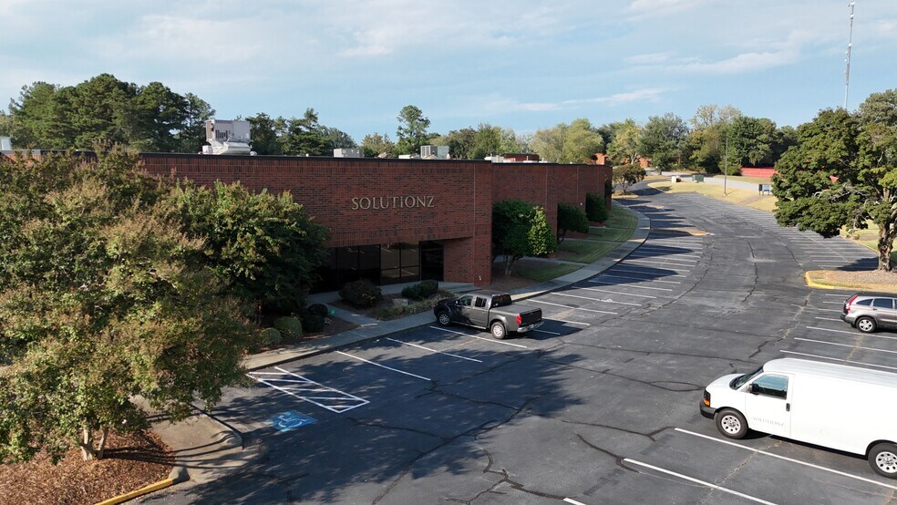 More Photos Of 1650 International Ct, Norcross Unknown For Lease