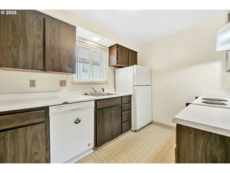 More Photos Of 2125 NW Highland Dr, Corvallis Apartments For Sale