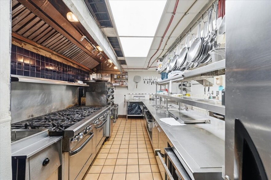 More Photos Of 2104 E Carson St, Pittsburgh Restaurant For Sale