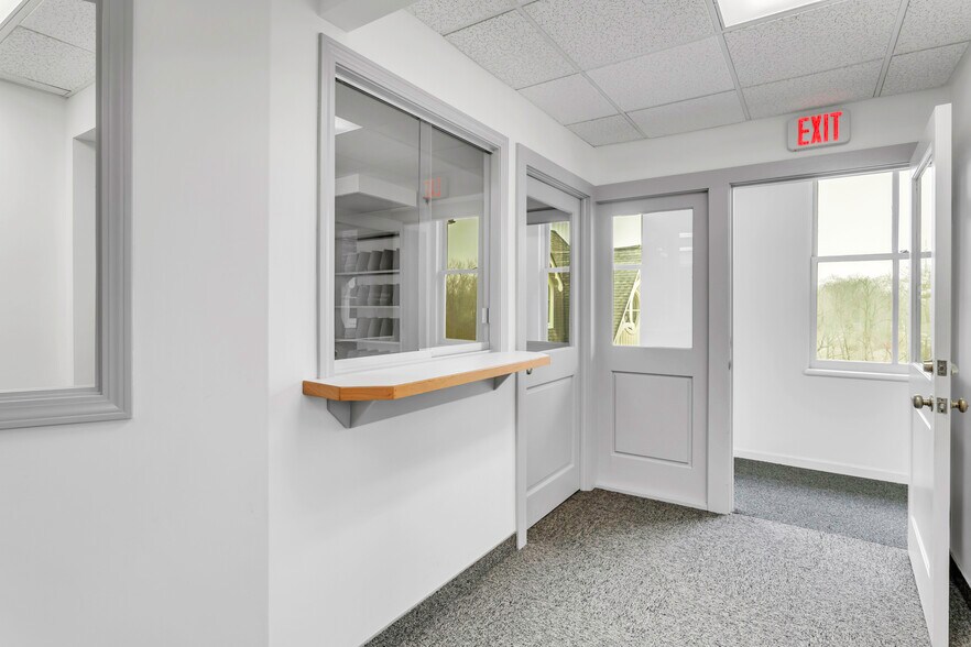 More Photos Of 23 College St, South Hadley Storefront Retail Office For Lease
