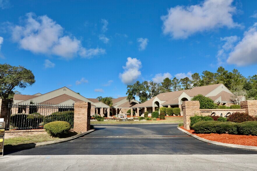 More Photos Of 5327 Commercial Way, Spring Hill Office For Sale