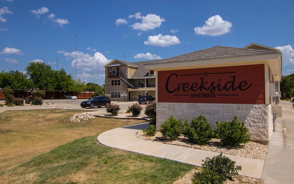 Primary Photo Of 651 E McGregor Dr, Mc Gregor Apartments For Sale