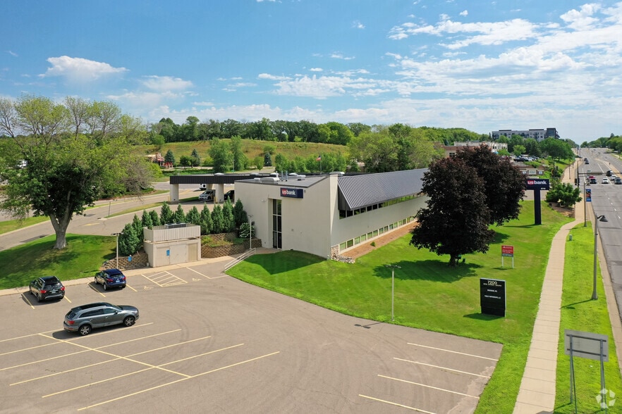 More Photos Of 7200 80th St S, Cottage Grove Bank For Lease