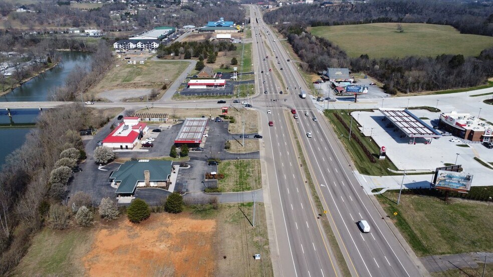 More Photos Of 2040 Winfield Dunn Pky, Sevierville General Retail For Lease