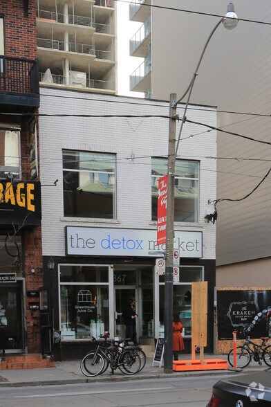 More Photos Of 367 King St W, Toronto Storefront For Lease