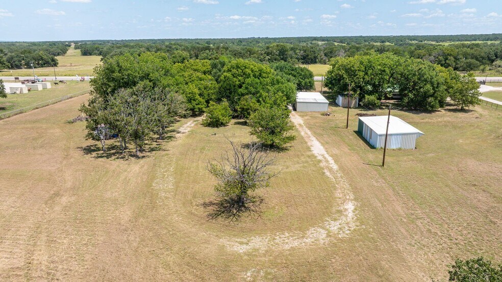 More Photos Of 14330 S Highway 281, Santo Trailer Camper Park For Sale