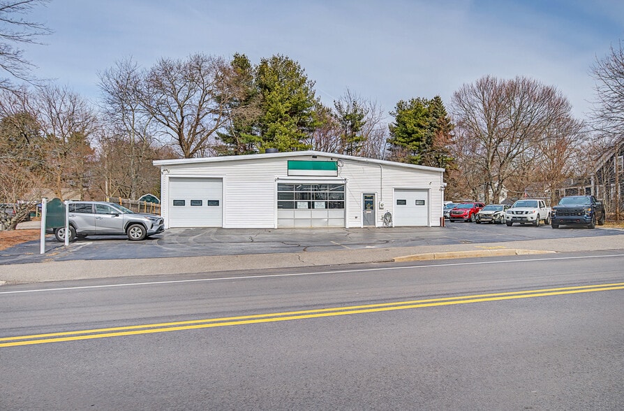 More Photos Of 298 Village St, Medway Warehouse For Sale