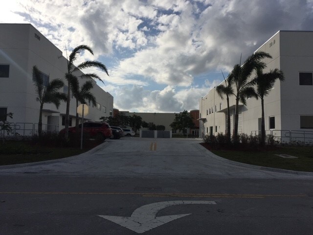 More Photos Of 2000 NW 133rd Ave, Doral Warehouse For Lease
