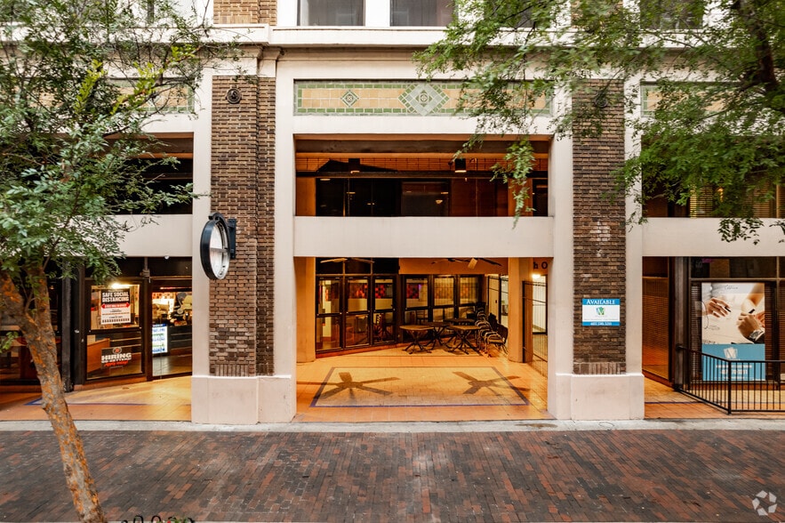 More Photos Of 2 S Orange Ave, Orlando Office For Lease