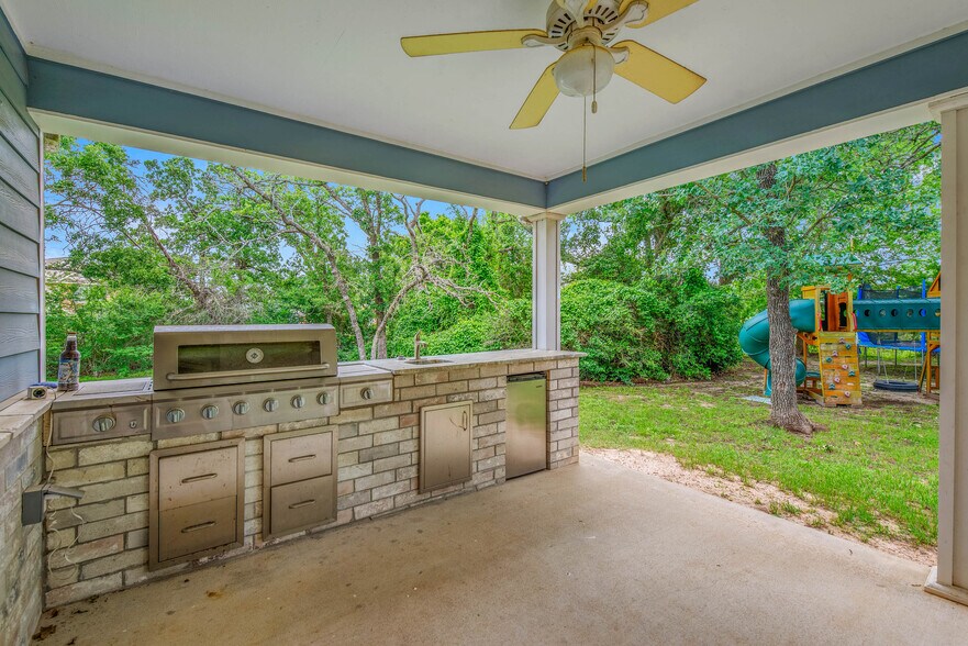 More Photos Of 13863 FM 2154 Rd, College Station Showroom For Sale