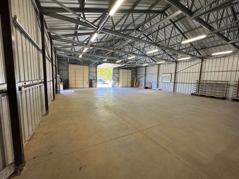 More Photos Of 3315 Dawsonville Hwy, Gainesville Warehouse For Lease