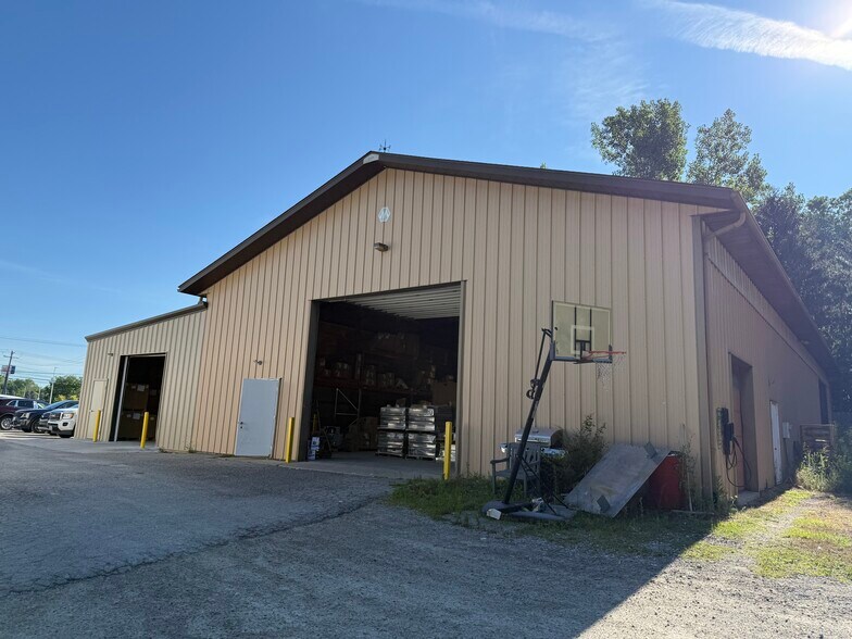 More Photos Of 7311 W Central Ave, Toledo Light Manufacturing For Lease