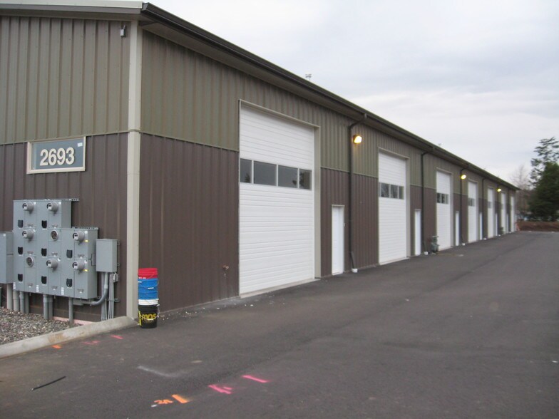 More Photos Of 2693 Delta Ring Rd, Ferndale Warehouse For Lease