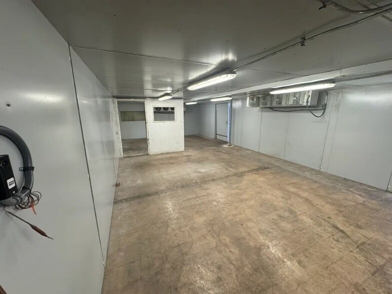 More Photos Of 1010 N Virginia Ave, Oklahoma City General Retail For Sale