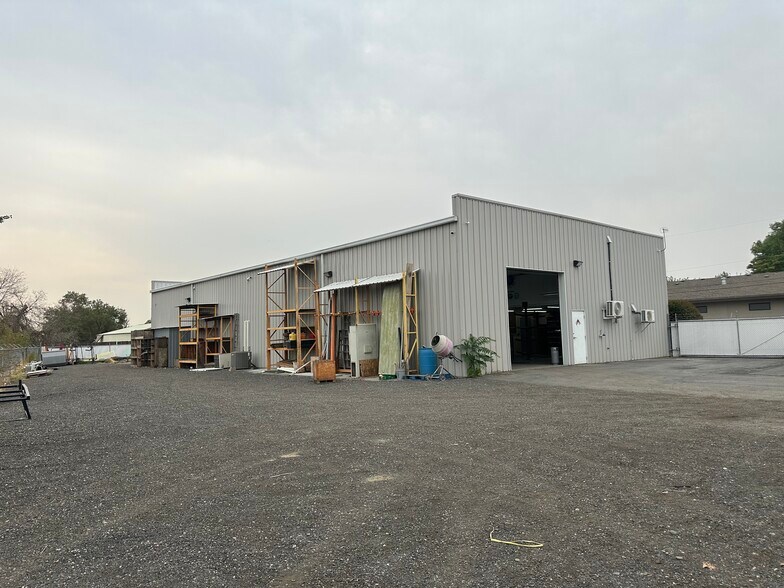 More Photos Of 918 W Canal Dr, Kennewick Industrial For Sale