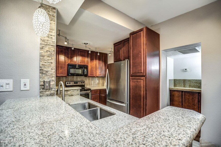 More Photos Of 2538 N 52nd St, Phoenix Multifamily For Sale