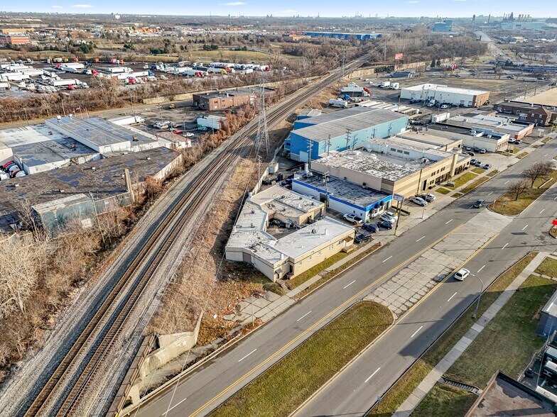 More Photos Of 5420 Oakman Blvd, Dearborn Warehouse For Sale