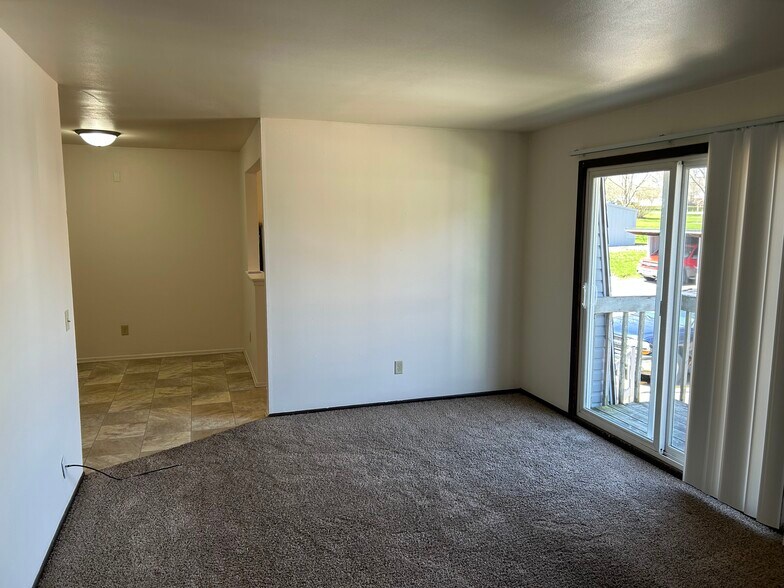 More Photos Of 201 Weed St, Fox Lake Apartments For Sale