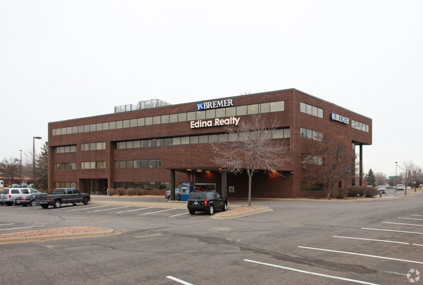 More Photos Of 11800 Singletree Ln, Eden Prairie Office For Lease