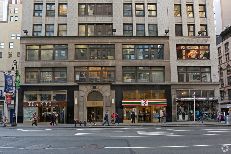 More Photos Of 535 Eighth Ave, New York Office For Lease