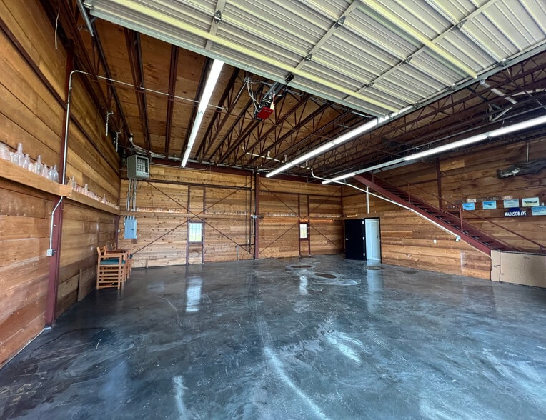 More Photos Of 10115 E 45th Pl, Tulsa Service For Sale