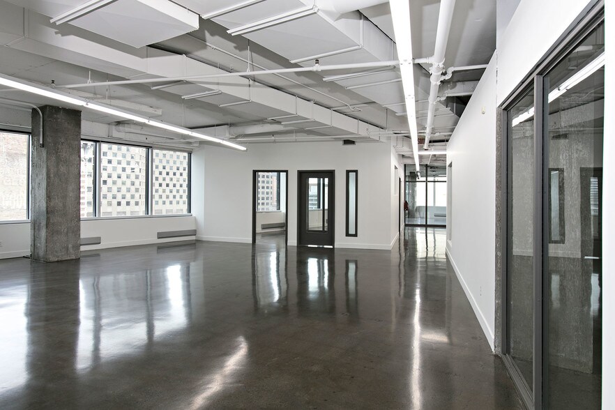 More Photos Of 351-359 Rue Sainte-Catherine O, Montréal Office Residential For Lease