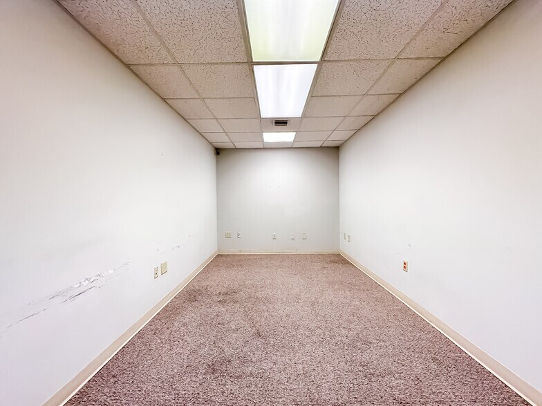 More Photos Of 103 S Florida Ave, Lakeland Office For Lease