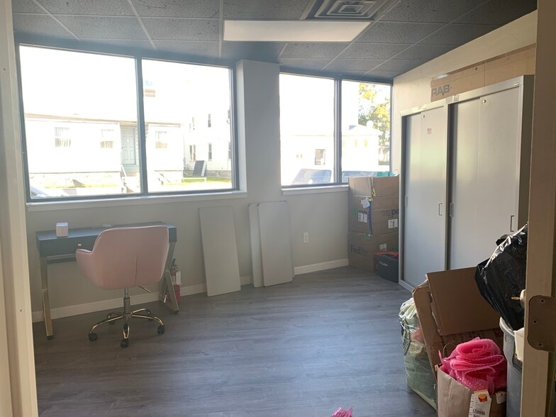 More Photos Of 488 Grafton St, Worcester Storefront Retail Office For Lease