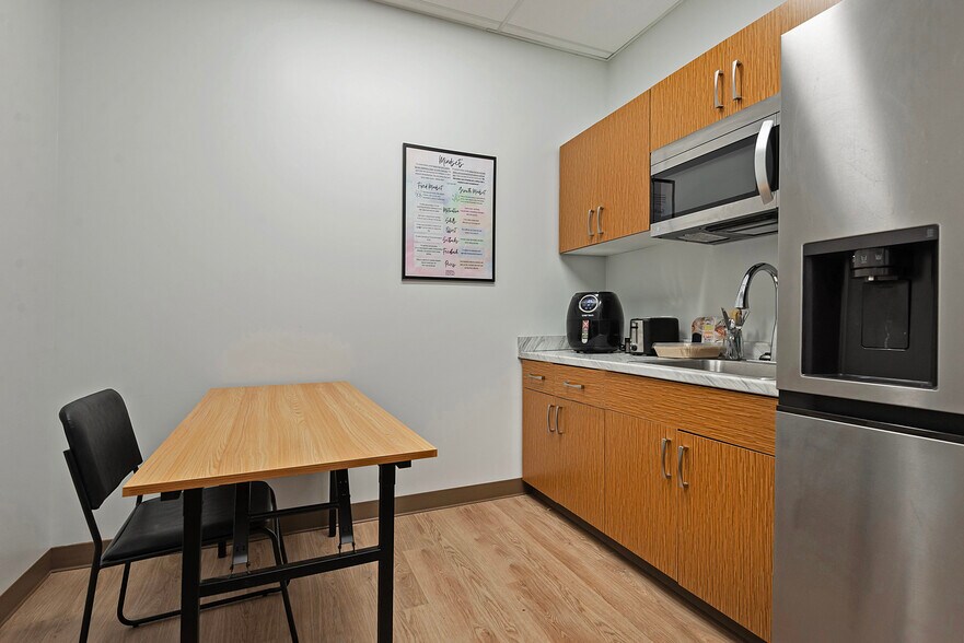 More Photos Of 320 W River Park Dr, Provo Medical For Sale