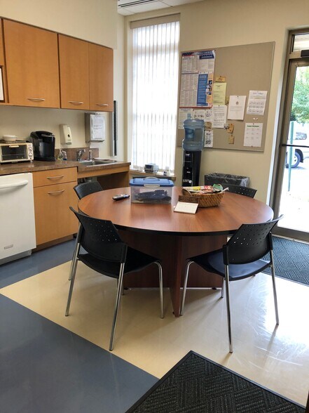 More Photos Of 3 Cornerstone Dr, Langhorne Medical For Lease