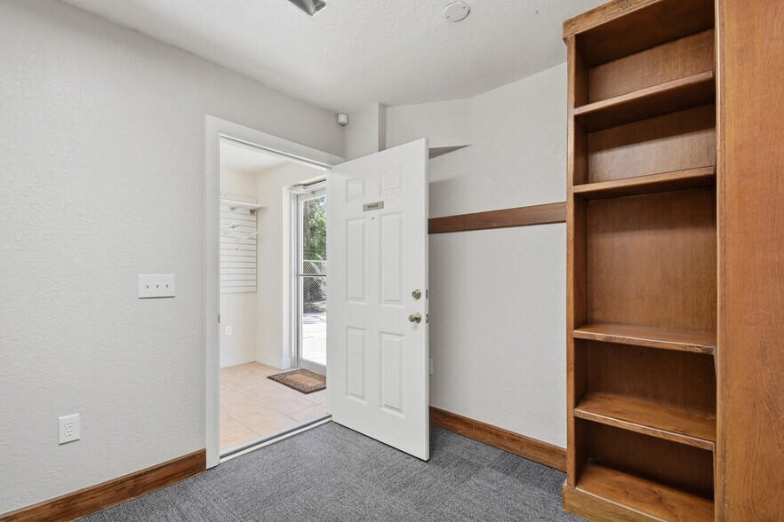 More Photos Of 200 Waler Way, Saint Augustine Warehouse For Lease