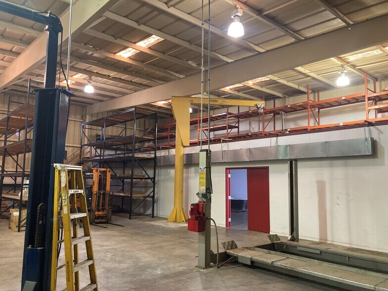 More Photos Of 7640 Southrail Rd, North Charleston Warehouse For Lease