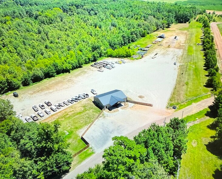 More Photos Of 7303 State Highway 43 S, Marshall Warehouse For Sale