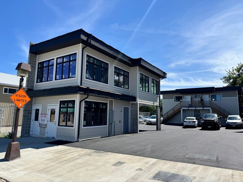 More Photos Of 704 Cliff St, Enderby Office For Lease