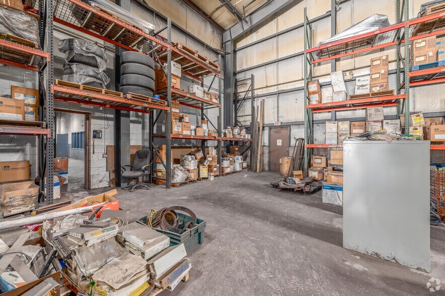 More Photos Of 2201 W Park Dr, Lorain Manufacturing For Sale