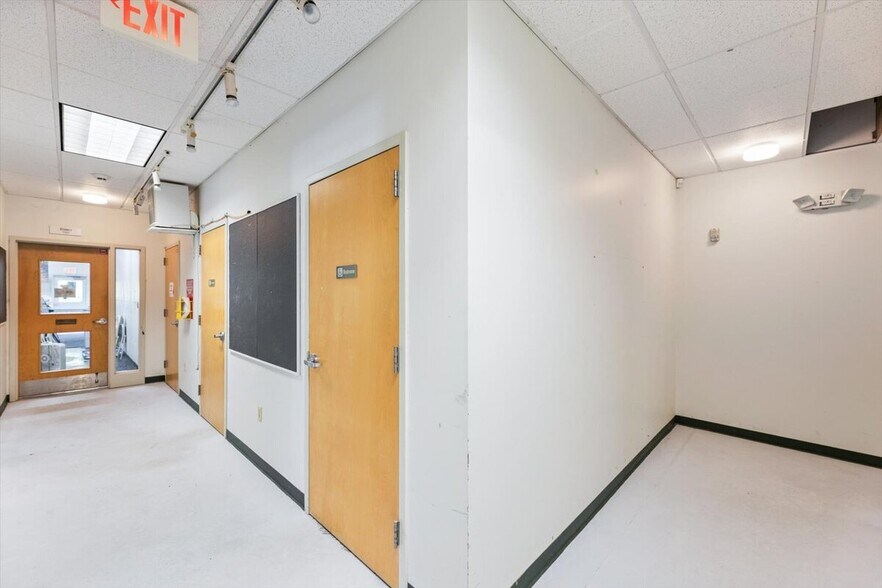 More Photos Of 457 Route 123, Sharon Freestanding For Sale