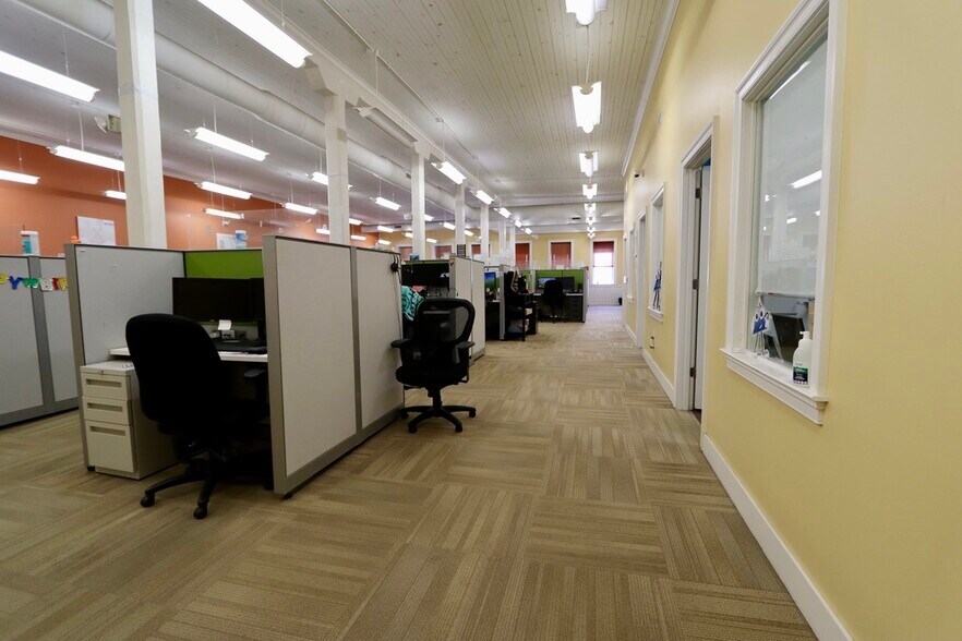 More Photos Of 119 W Main St, Elkin Storefront Retail Office For Sale