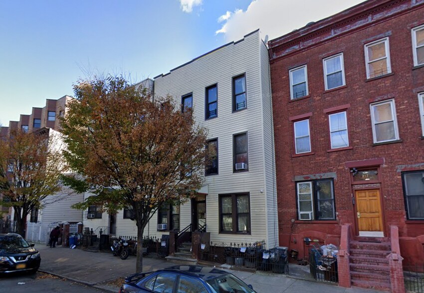 Primary Photo Of 314 Macdougal St, Brooklyn Apartments For Sale