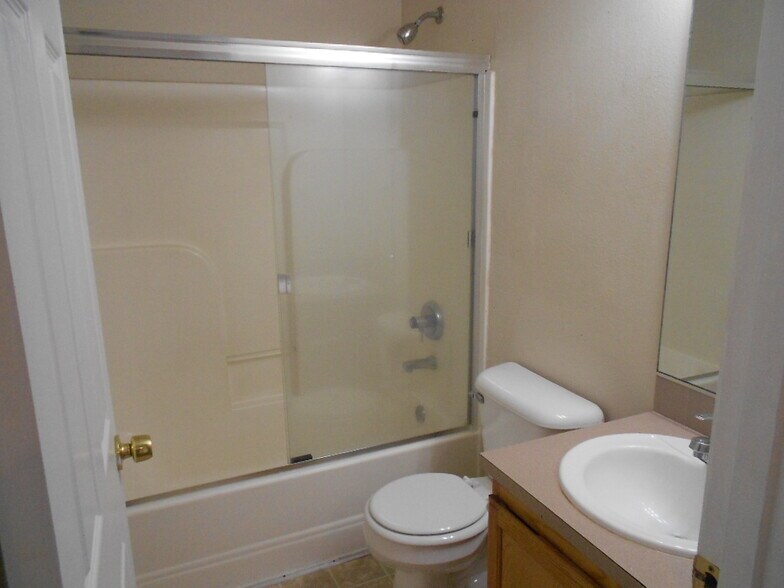 More Photos Of 18440 SW Johnson St, Beaverton Apartments For Sale