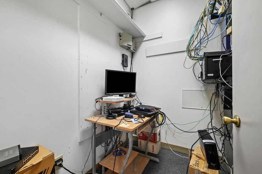 More Photos Of 11 Mayview Rd, Bridgeville Office For Sale