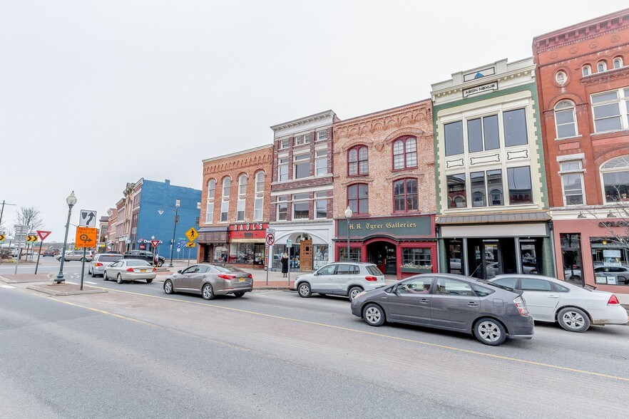 More Photos Of 174 Glen St, Glens Falls Office For Sale