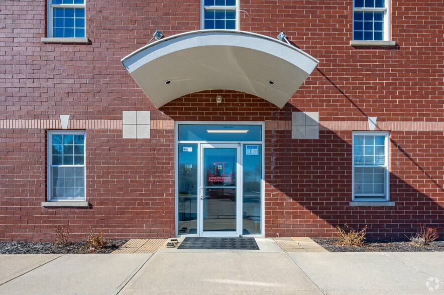 More Photos Of 9150 Harrison Park Ct, Indianapolis Light Distribution For Lease