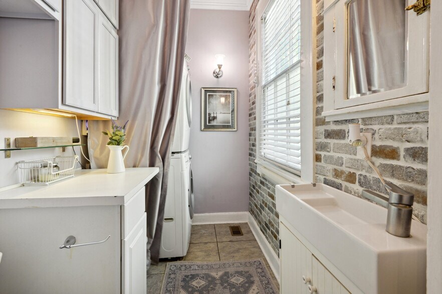 More Photos Of 1933 Esplanade Ave, New Orleans Multifamily For Sale