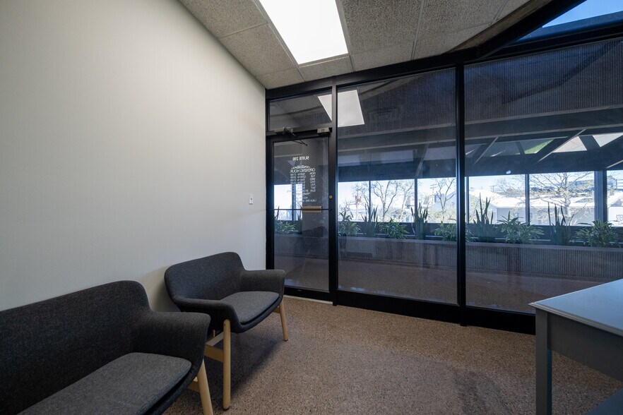 More Photos Of 1301 Grandview Ave, Pittsburgh Office For Sale