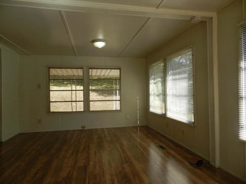 More Photos Of 17663 Vierra Canyon Rd, Salinas Manufactured Housing Mobile Home Park For Sale