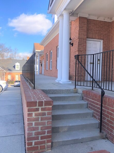 More Photos Of 10260-10268 Baltimore National Pike, Ellicott City Office For Lease