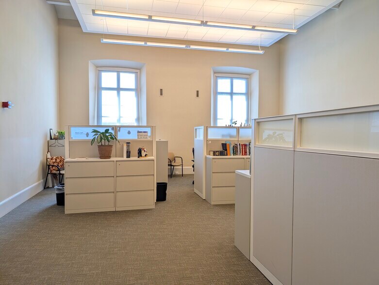 More Photos Of 401 F St NW, Washington Office For Lease