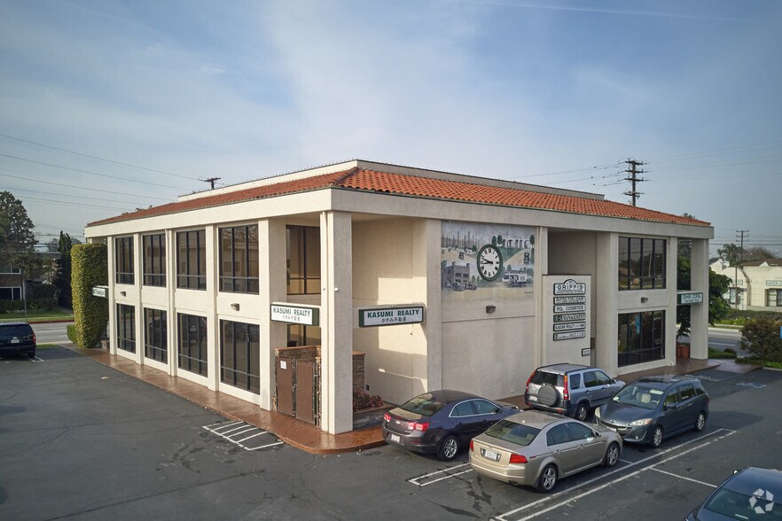 More Photos Of 2121-2149 W 182nd St, Torrance General Retail For Lease